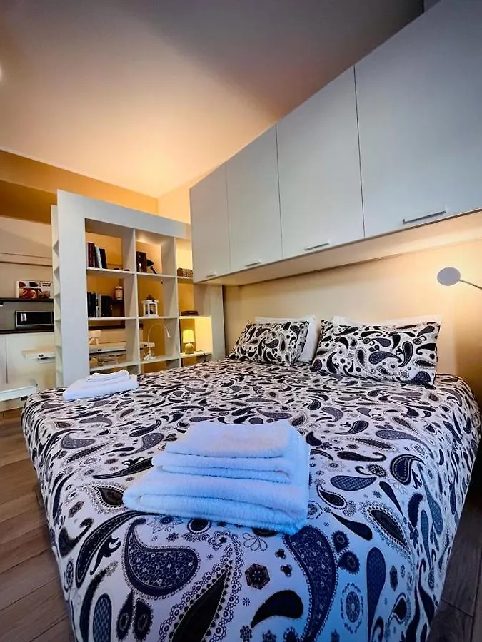 Belsorrisovarese Elegance City Residence Private Parking -With Reservation- 2*, Varese