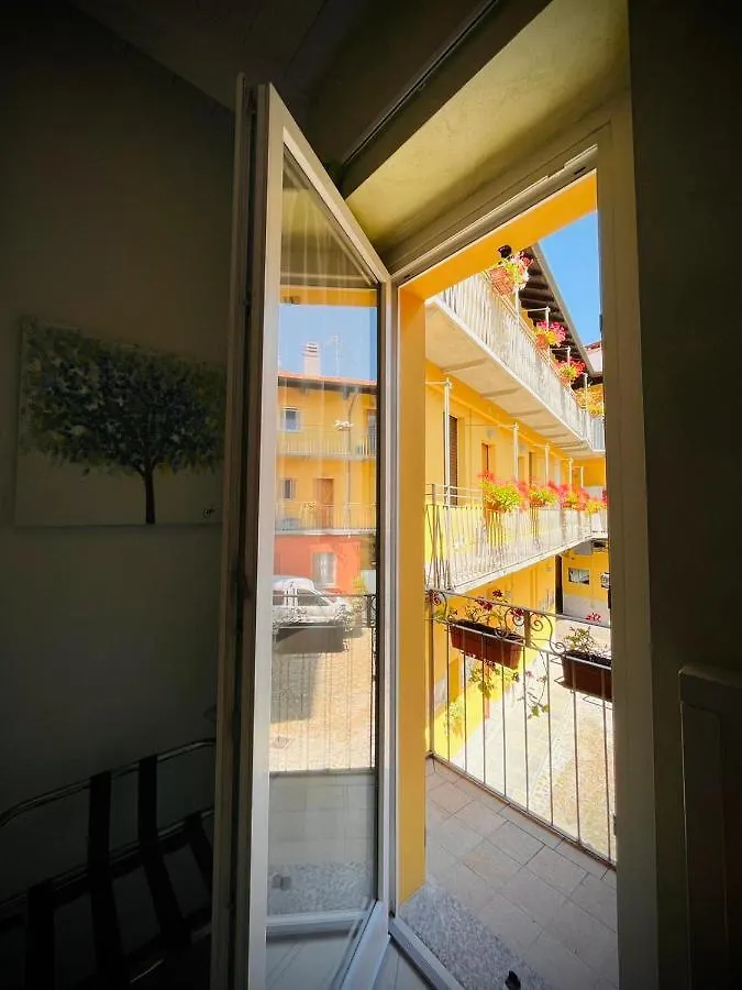 Belsorrisovarese Elegance City Residence Private Parking -With Reservation- Guest house